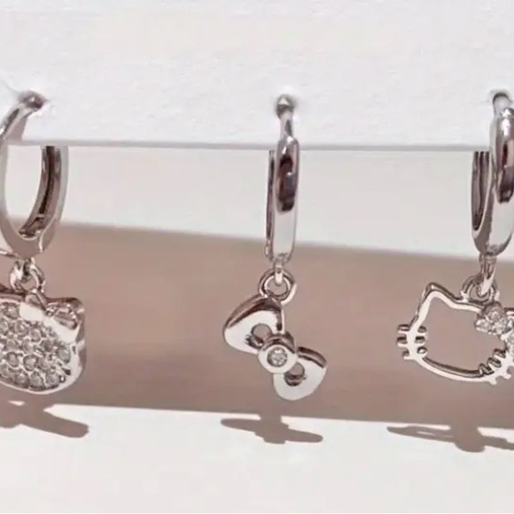Hello Kitty Silver Charm Rings - Picture 2 of 3